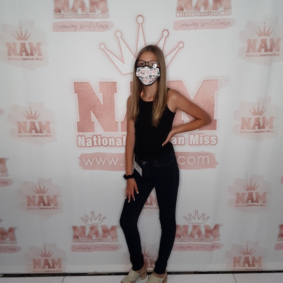 Meet your Posher, Robin - Picture 3 of 5